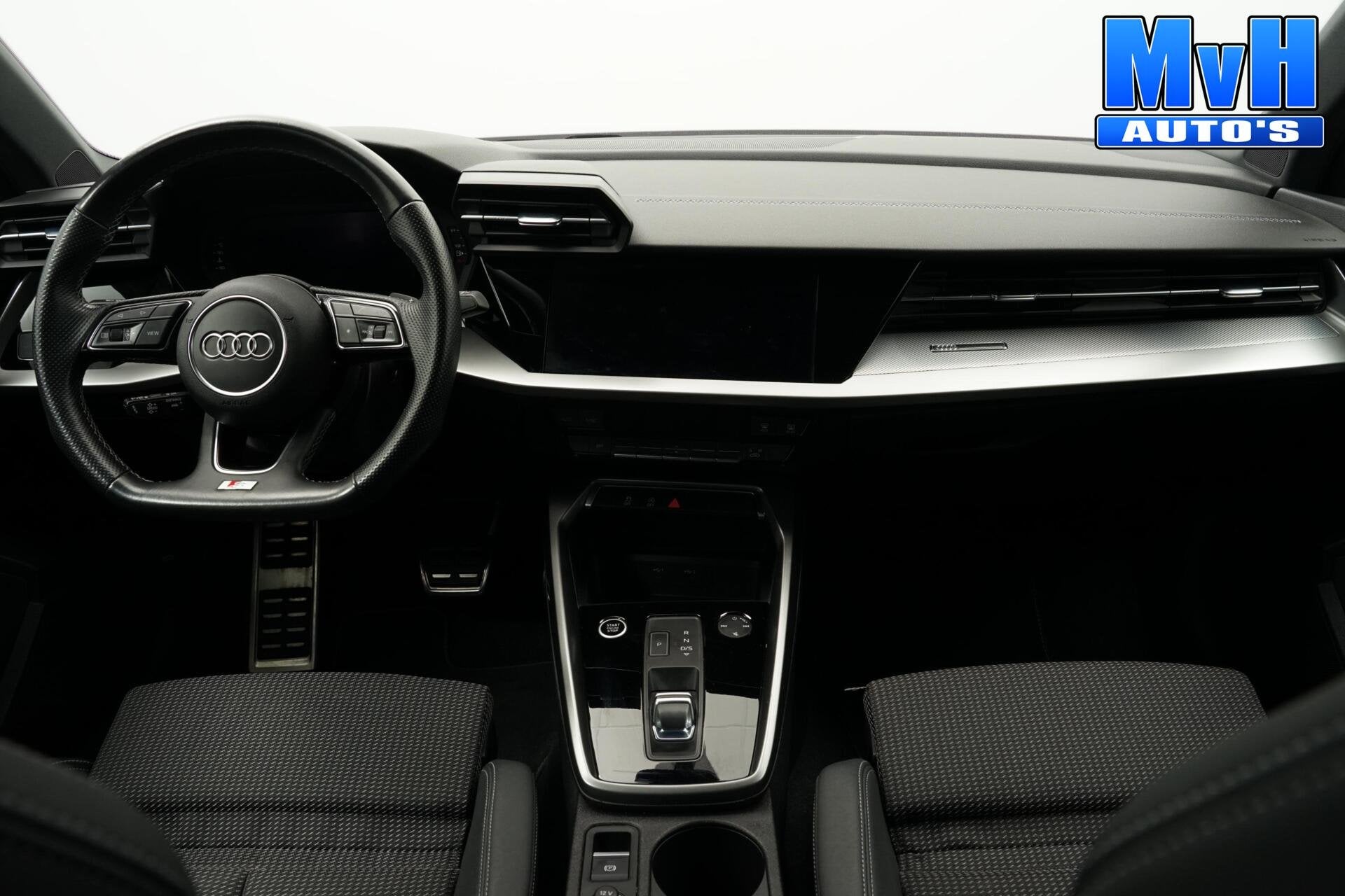 Audi A3 Sportback 30 TFSI S-Line|MATRIX-LED|ACC|19INCH|NAP, Gebruikt, Euro 6, Met garantie (alle), Leder en Stof