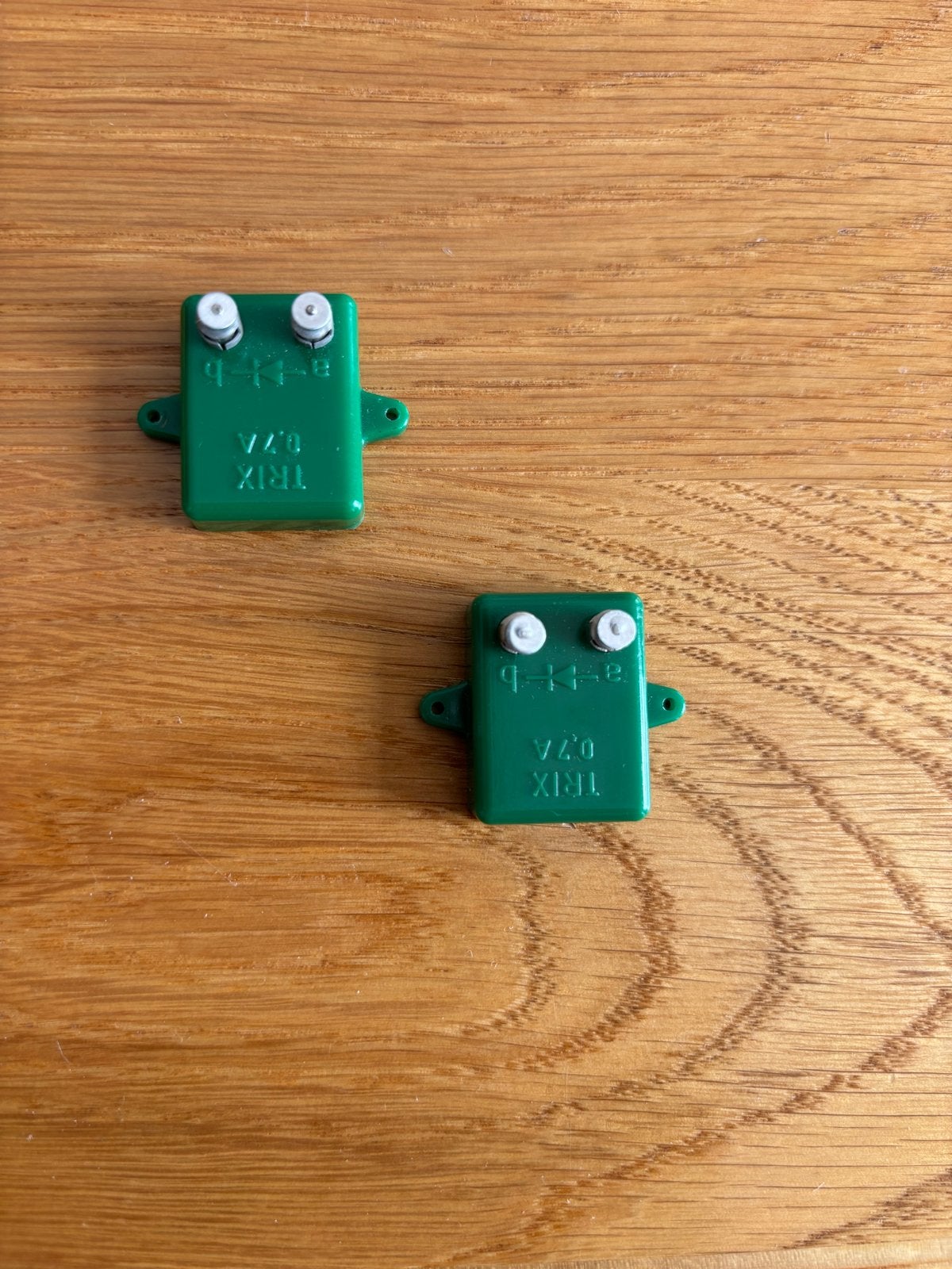 Trix 0.7A Schakelaars (2 stuks), Gebruikt, Gelijkstroom, Trix, Overige typen