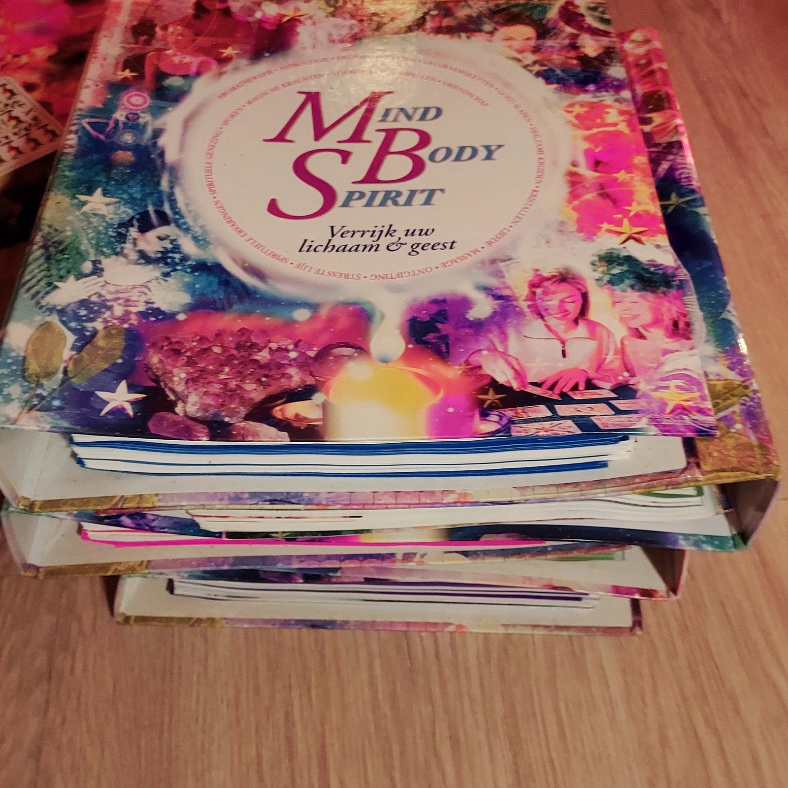 Mind Body Spirit verzamelset met bladen en kaarten, Achtergrond en Informatie, Spiritualiteit algemeen, Diverse auteurs, Ophalen