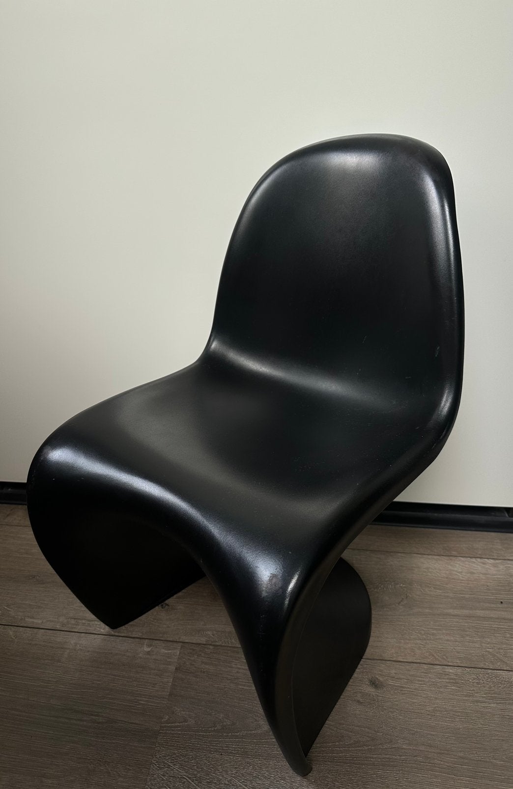 Vitra Panton chair/kinderstoel junior zwart look a like, Huis en Inrichting, Ophalen, Kunststof, Minder dan 75 cm, Nieuw