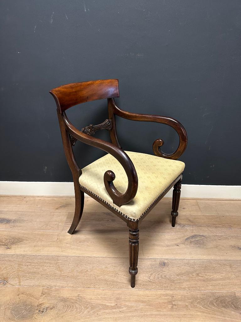 Antieke Victoriaanse bureaustoel, Antiek en Kunst, Antiek | Meubels | Stoelen en Banken, Ophalen of Verzenden