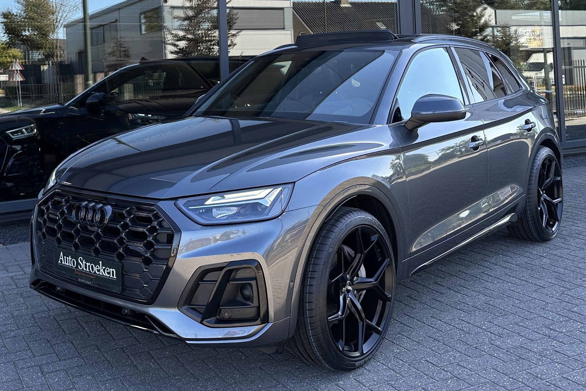 Audi Q5 55 TFSIe S-Line Pano RS Leder Lucht HuD Trekhaak, Auto's, Audi, Automaat, 14 kWh, Gebruikt, 4 cilinders