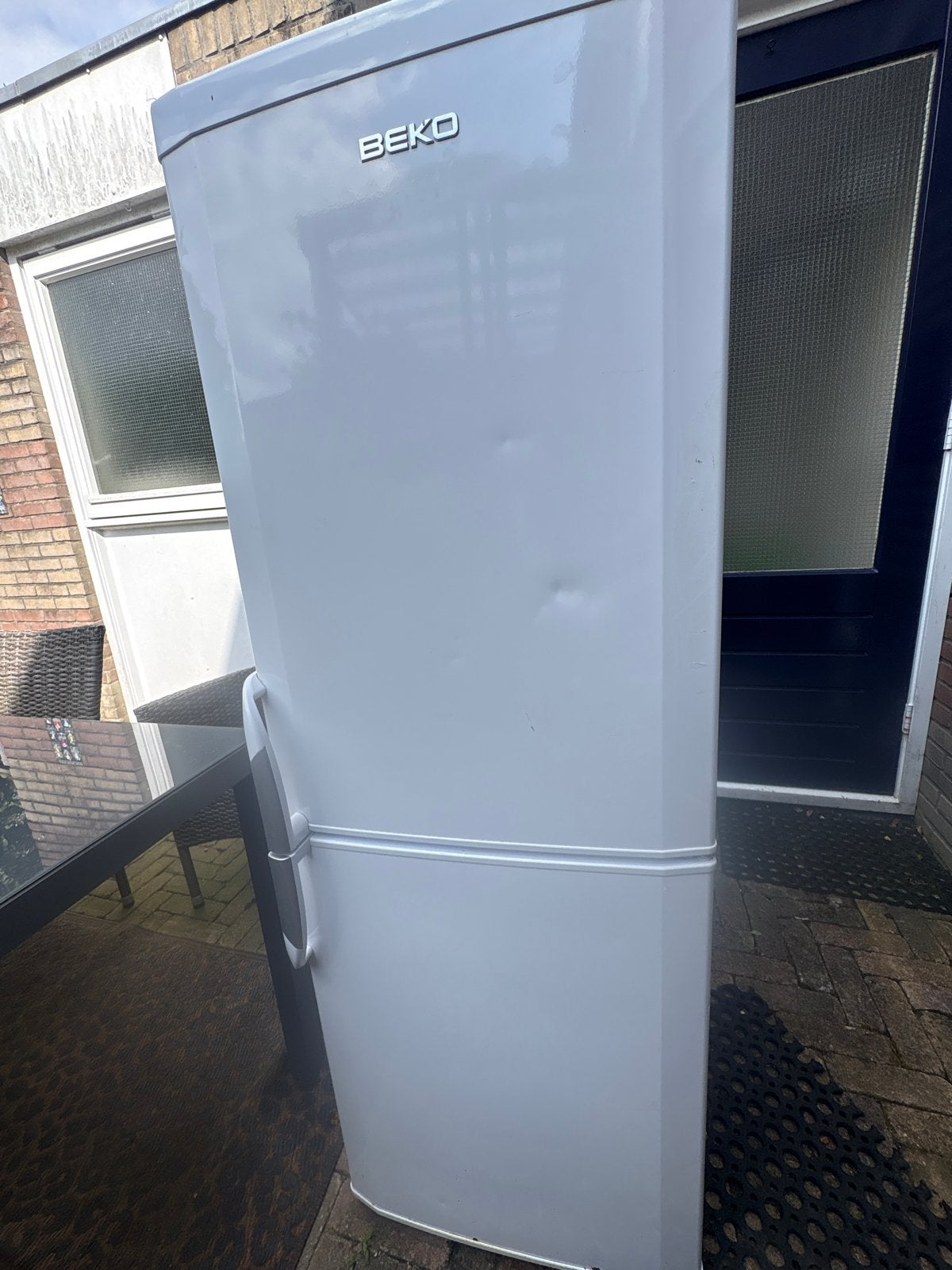 DEFECT Beko Koelkast met vriesvak, Ophalen, 150 tot 200 liter, Gebruikt, Energieklasse A of zuiniger