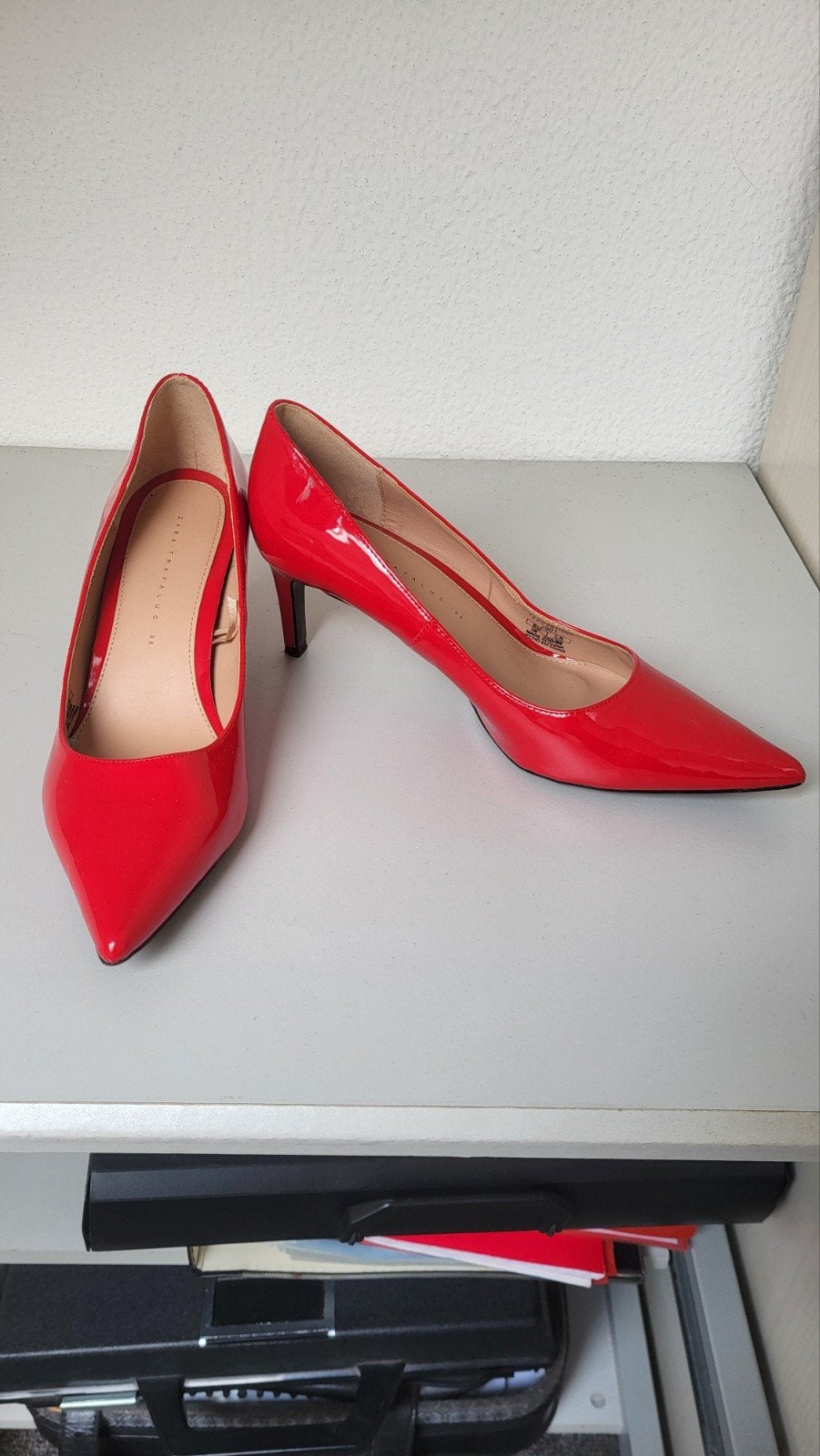 2 paar damesschoenen pumps hakken maat 39 - Zara + beige - €, Ophalen, Gebruikt