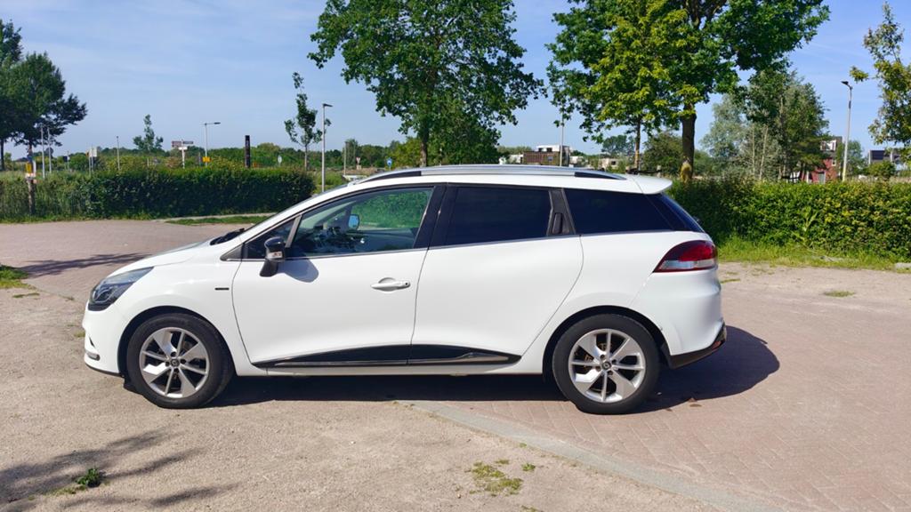 Renault Clio Estate 0.9 TCE Limited 2017 (2e eigenaar), Auto's, Voorwielaandrijving, 898 cc, 580 kg, Origineel Nederlands
