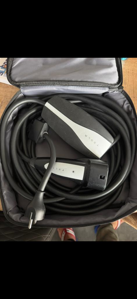 Tesla mobile connector thuis lader, Auto diversen, Laadpalen, Ophalen of Verzenden, Zo goed als nieuw, Laadkabel