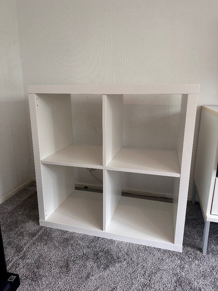 IKEA Kallax kast, wit, met vier vakken, Huis en Inrichting, Kasten | Stellingkasten, Ophalen, Zo goed als nieuw