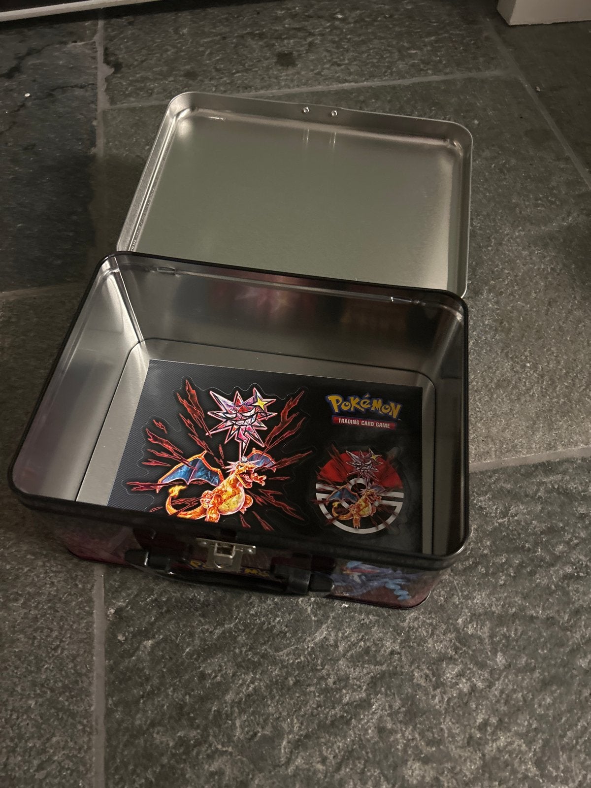 Lege Pokémon TCG Tin Box - Charizard Design, Ophalen of Verzenden, Gebruikt, Overige typen