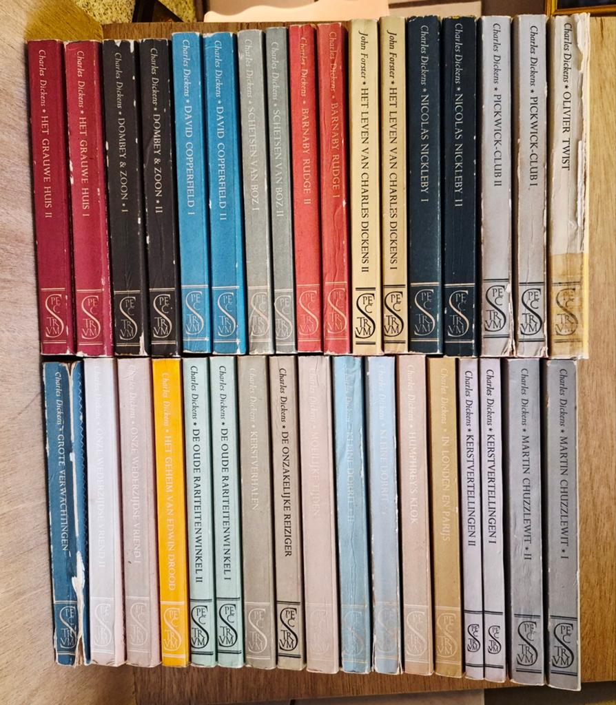 Complete 34-delige Prisma boekenset Charles Dickens, Antiek en Kunst, Antiek | Boeken en Bijbels, Ophalen, Charles Dickens