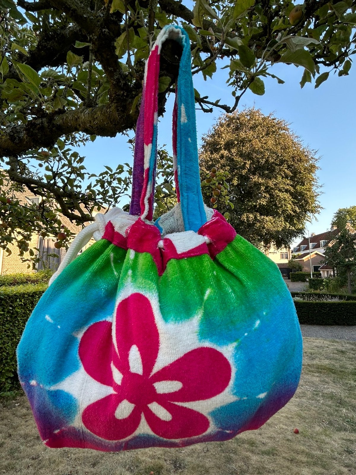 Handdoek en Tas, handdoek, zwemmen, sauna, zwemhanddoek, 3811JM, Rode Beagle kunstbloemen, Handdoek, Nieuw