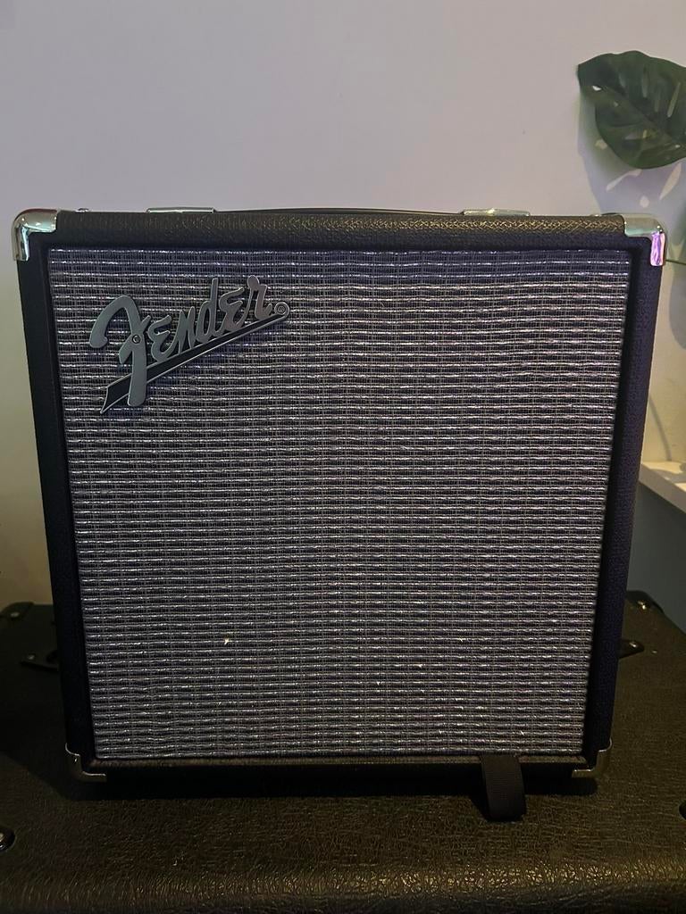 Fender Rumble 15 Basgitaarversterker, Muziek en Instrumenten, Versterkers | Bas en Gitaar, Ophalen, Zo goed als nieuw, Basgitaar