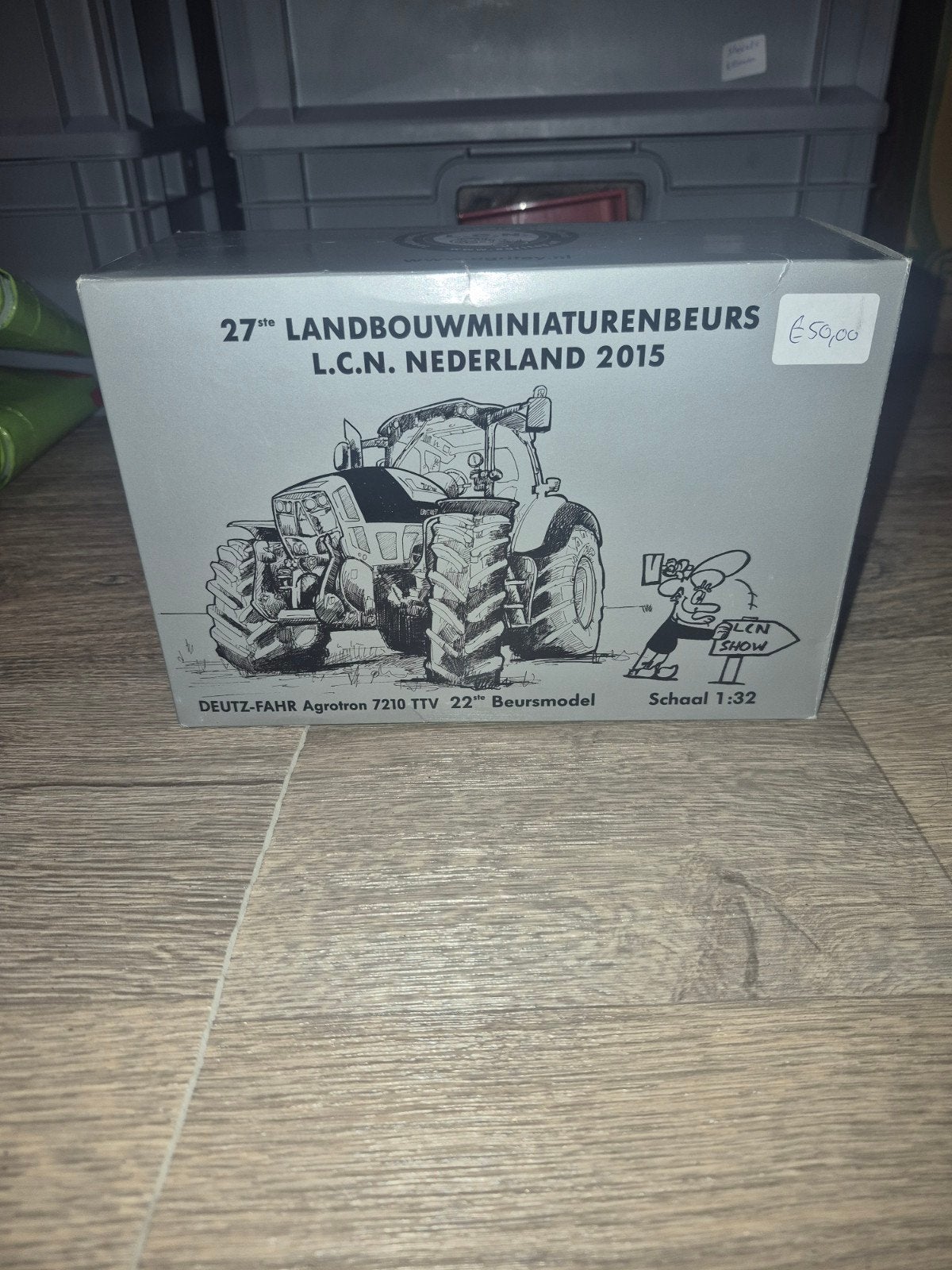 Deutz-Fahr Agrotron 7210 TTV Beursmodel Schaal 1:32