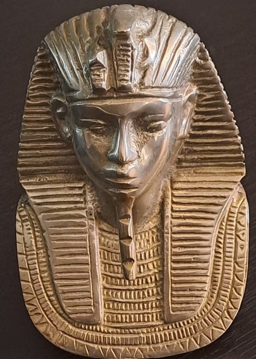 Toetanchamon. Farao. Geheel van geel koper, Antiek en Kunst, 13 cm, Afrika, Ophalen of Verzenden, Brons