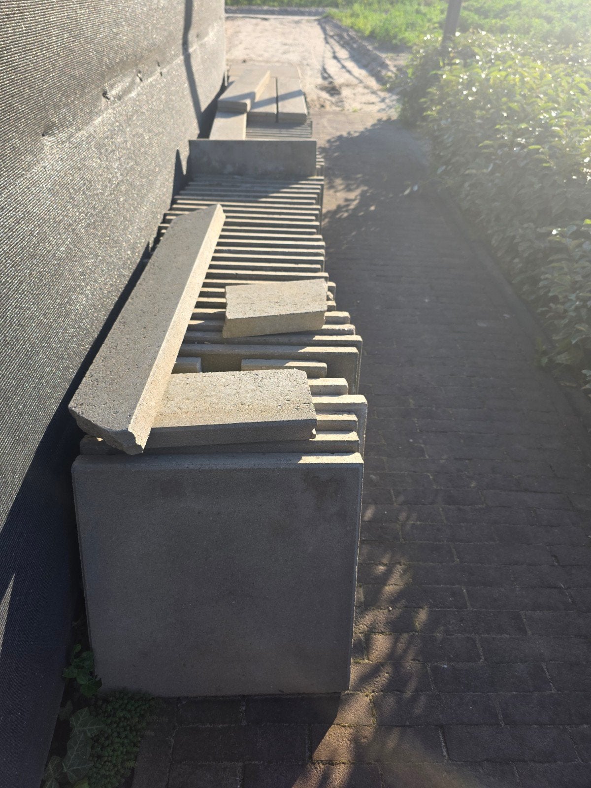 Gratis beton tegels 50x50 cm, 16m2. Gereserveerd zaterdag, Ophalen of Verzenden