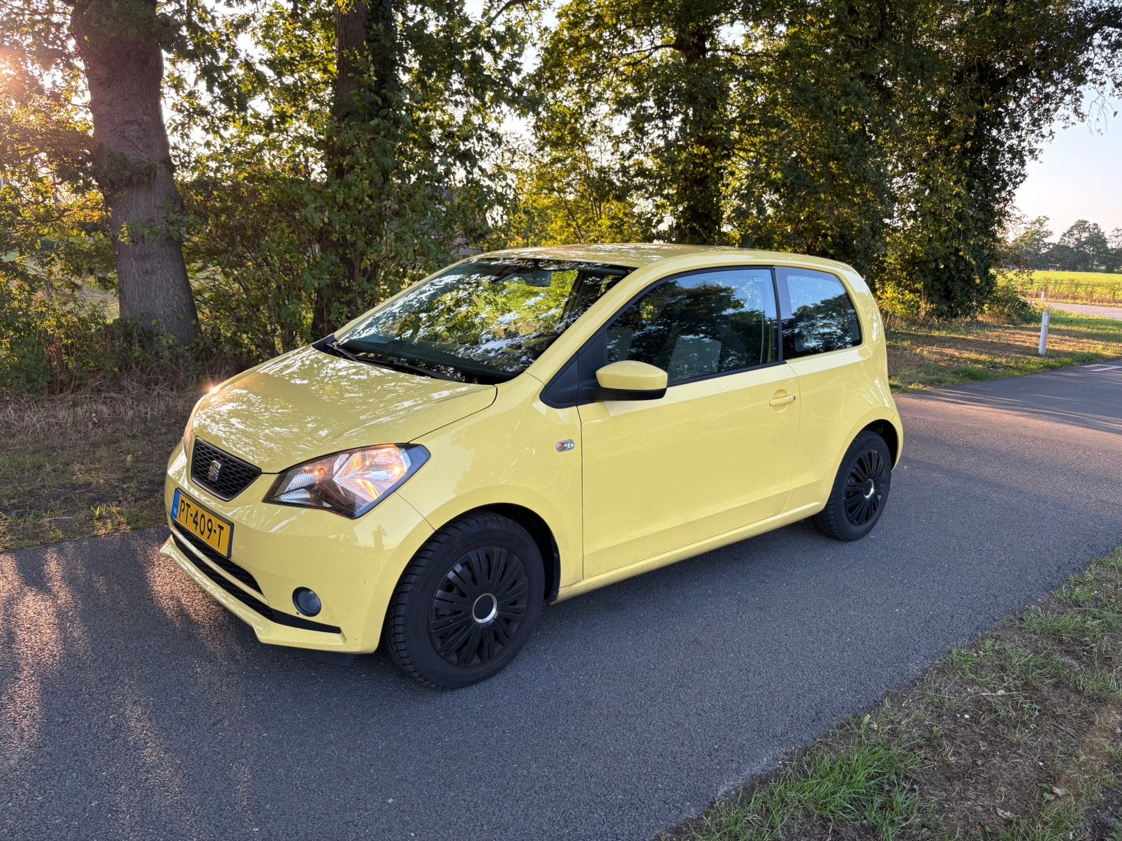 Seat Mii 1.0 44KW 2013 Geel, Auto's, Voorwielaandrijving, 840 kg, 4 stoelen, Mii