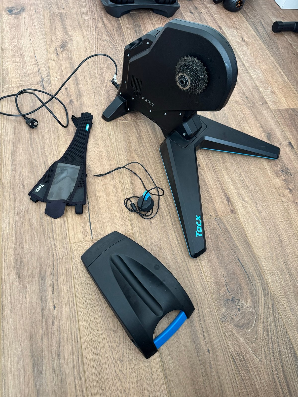 Complete Tacx Flux 2 Smart Set met Accessoires, Ophalen, Overige materialen, Gebruikt, Overige typen