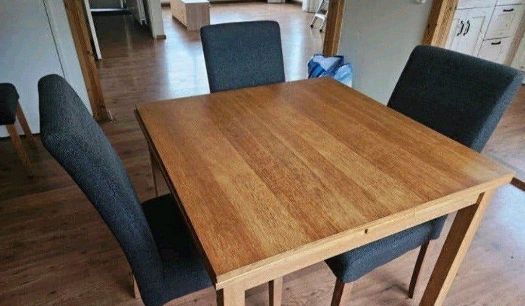 Foto 3 van Moet weg wegens verhuizing– (uitschuifbare) tafel+4 eetkamer