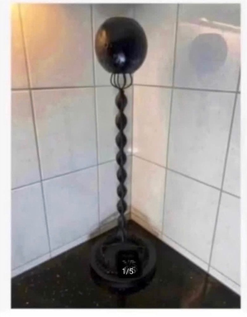 Moderne Hoge metalen Brocante hoedenstandaard met hout, Antiek en Kunst, Ophalen of Verzenden