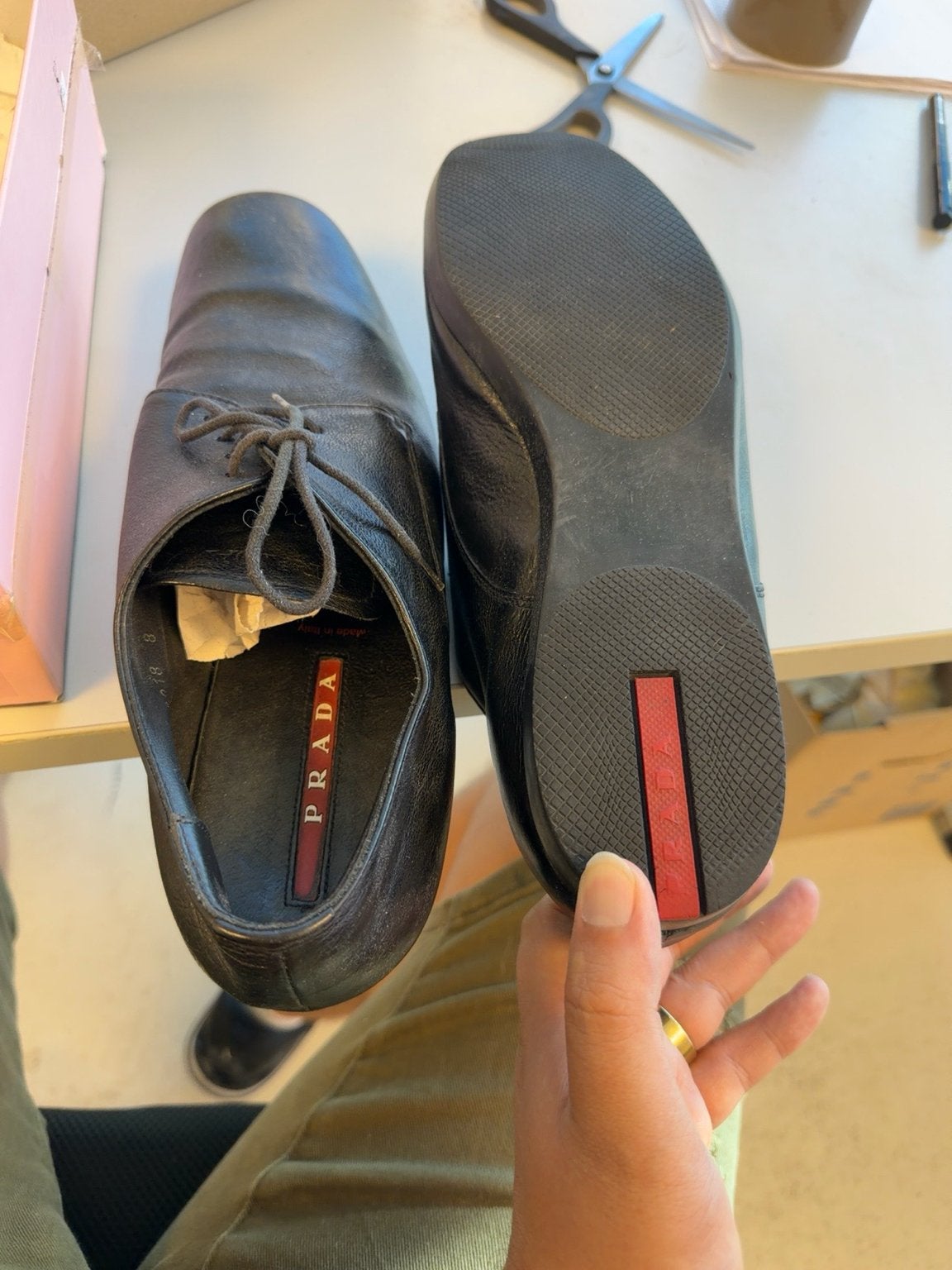 Vintage Prada Heren Lederen Schoenen Zwart Maat 42 lace-up, Kleding | Heren, Schoenen, Zwart, Ophalen of Verzenden, Zo goed als nieuw