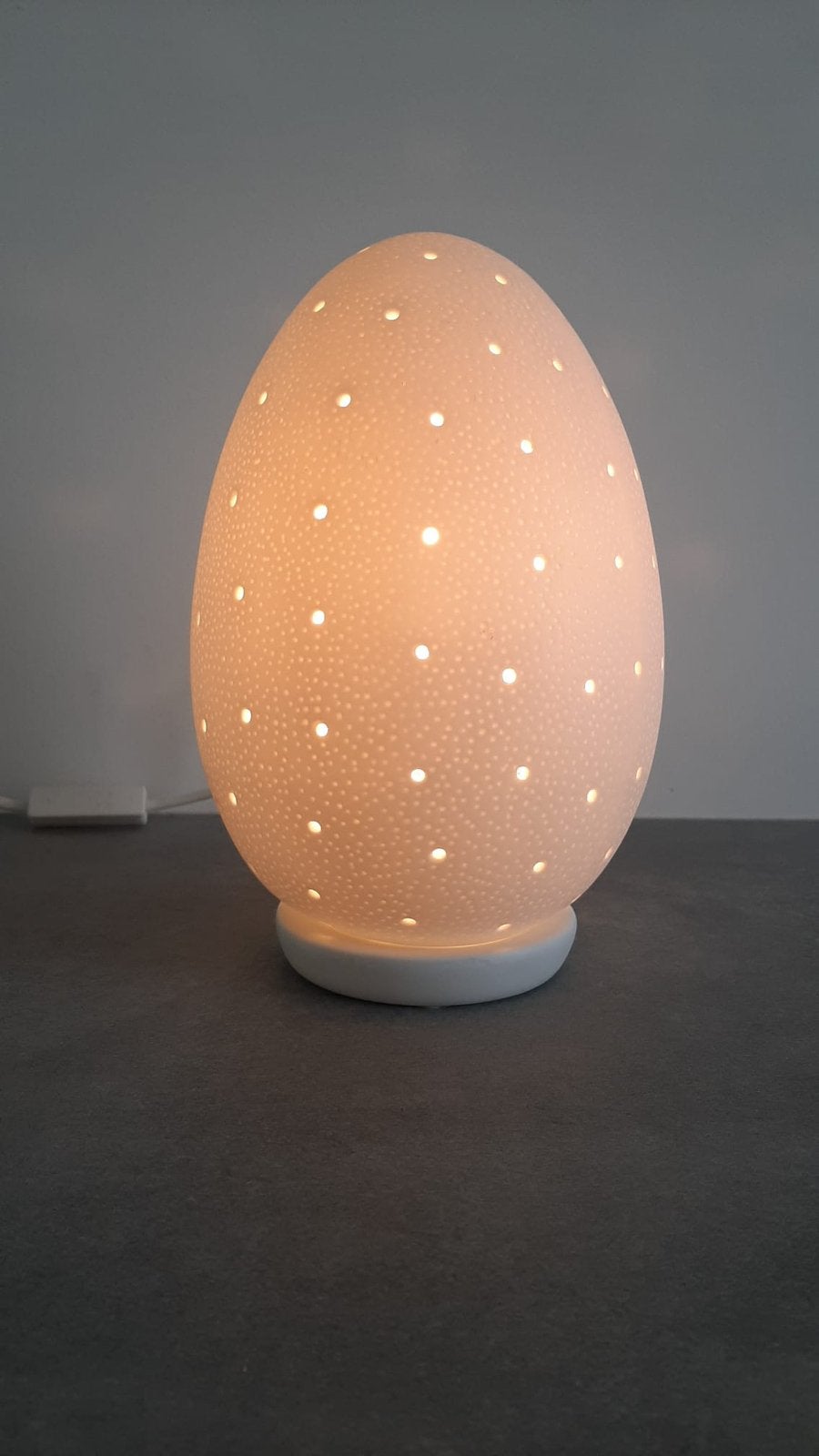 Vintage keramiek ei lamp met gaatjes tafellamp porselein ei, Ophalen of Verzenden