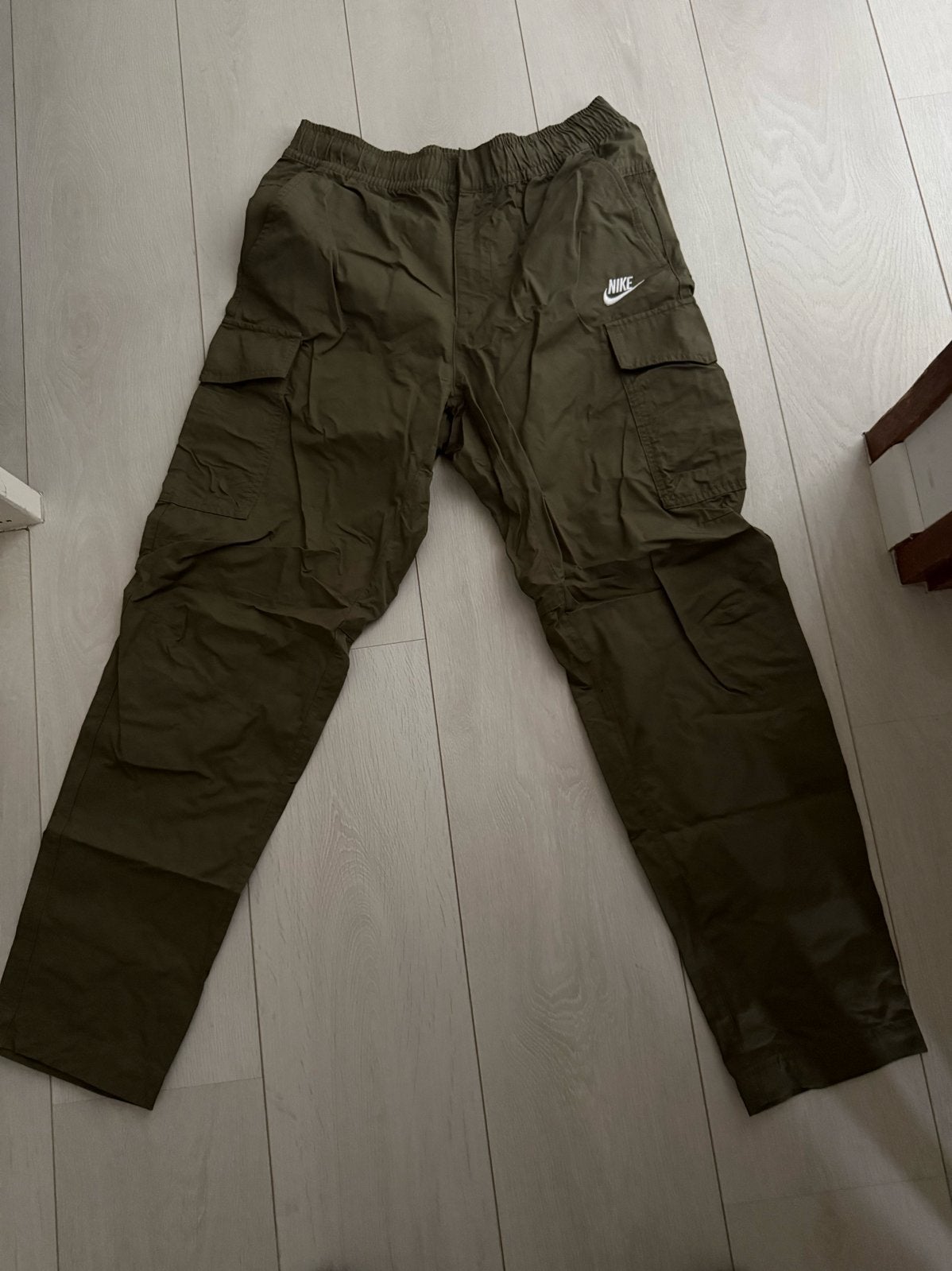 Nike Cargo Broek - Comfortabel en Stijlvol maat M, Ophalen, Zo goed als nieuw, Maat 48/50 (M), Groen