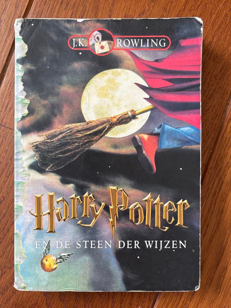 Harry Potter en de Steen der Wijzen - J.K. Rowling, Boeken, Ophalen of Verzenden, Gelezen, Fictie