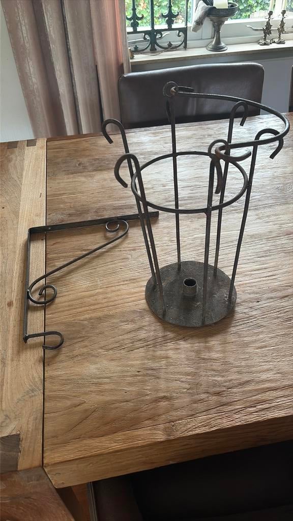 Kandelaar gietijzer brocante, Huis en Inrichting, Woonaccessoires | Etagères, Ophalen of Verzenden, Zo goed als nieuw
