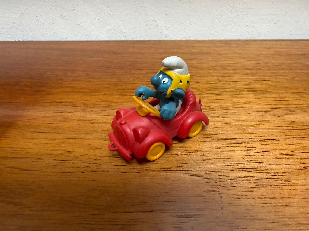 Auto smurf – Super smurf, Verzamelen, Ophalen of Verzenden, Gebruikt, Overige Smurfen, Poppetje, Figuurtje of Knuffel