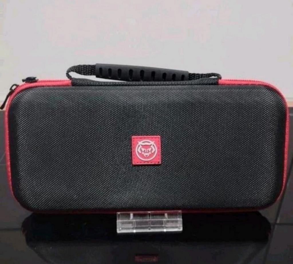 Draagtas voor Nintendo Switch - Zwart/Rood, 1 speler, Ophalen of Verzenden, Zo goed als nieuw, Vanaf 12 jaar