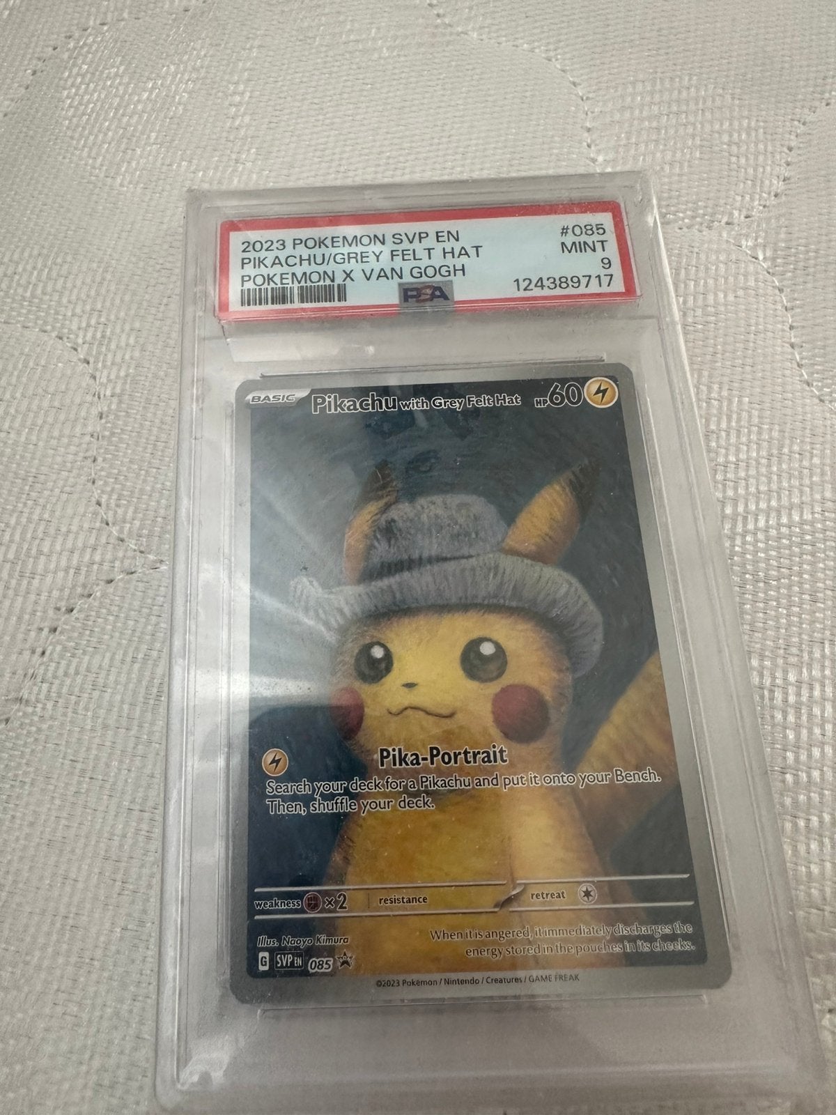 Pokémon x Van Gogh Museum Pikachu #085 PSA 9 Mint, Ophalen of Verzenden, Zo goed als nieuw