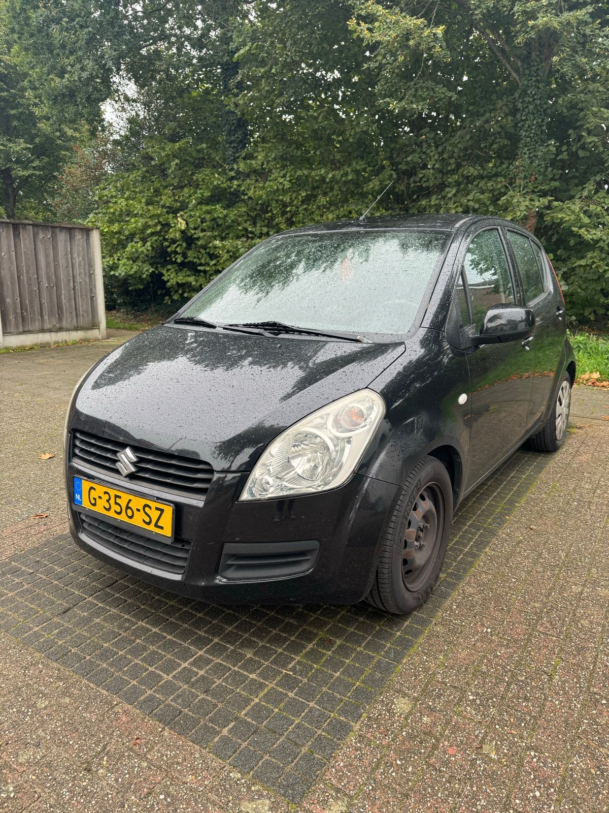 Suzuki Splash 1.0 2011 Zwart, 31 €/maand, Handgeschakeld, Particulier, 3 cilinders