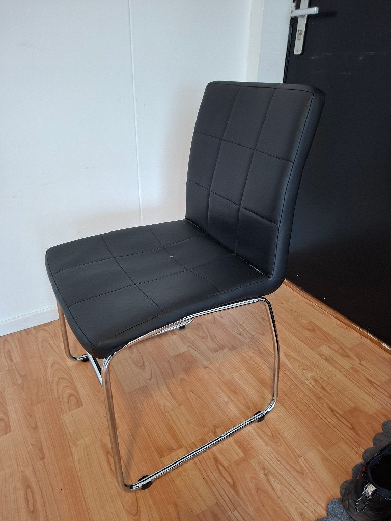 Chair, Ophalen of Verzenden, Zo goed als nieuw, Eén