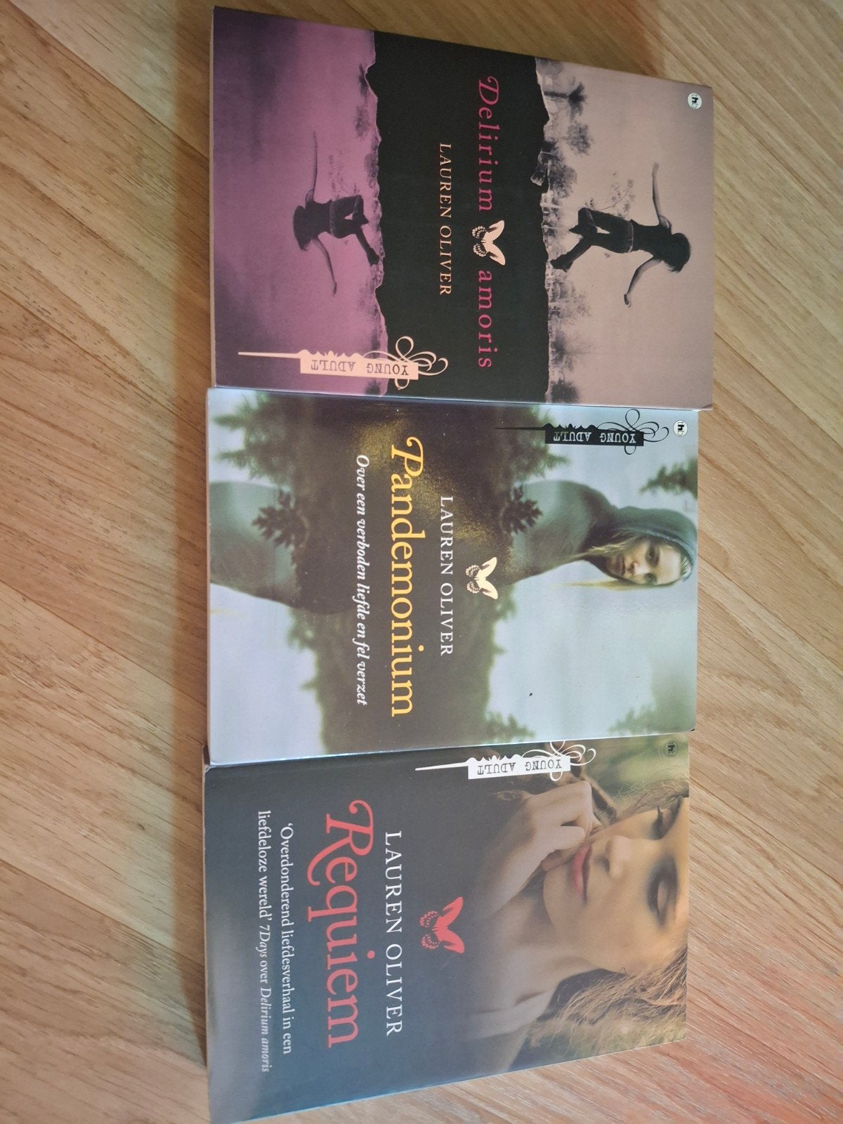 Delirium-trilogie (Delirium, Pandemonium, Requiem), Ophalen of Verzenden, Gelezen, Lauren Oliver, Nederland
