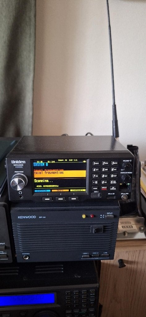 uniden sds 200 e   let op prijs is veranderd  !, Telecommunicatie, Ophalen of Verzenden, Gebruikt, 500 kanalen of meer