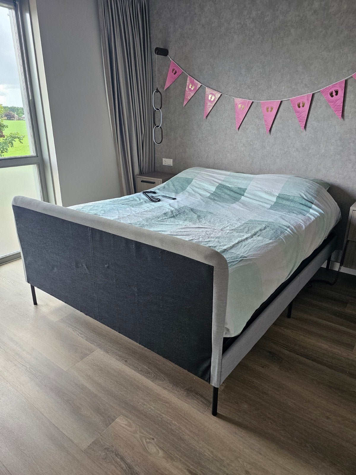 Ikea bed 160x200 cm met elektrische lattenbodems, Ophalen, Tweepersoons, 200 cm, 160 cm