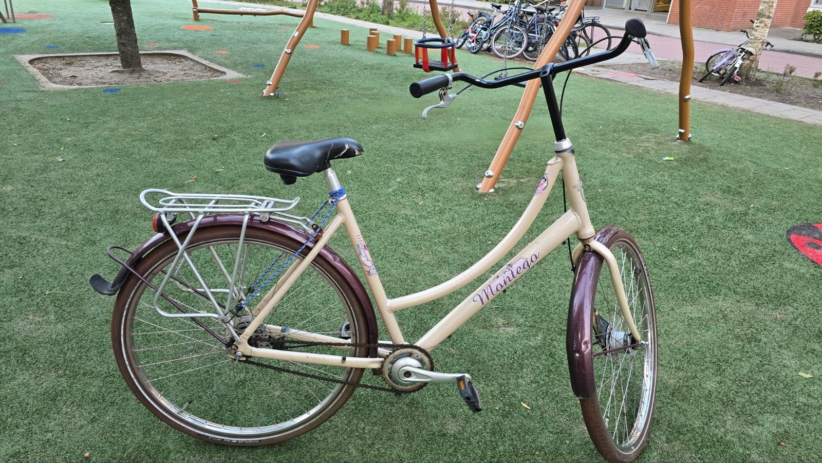 Omafiets, Fietsen en Brommers, Fietsen | Dames | Omafietsen, Gebruikt, Montego, Versnellingen, Ophalen of Verzenden