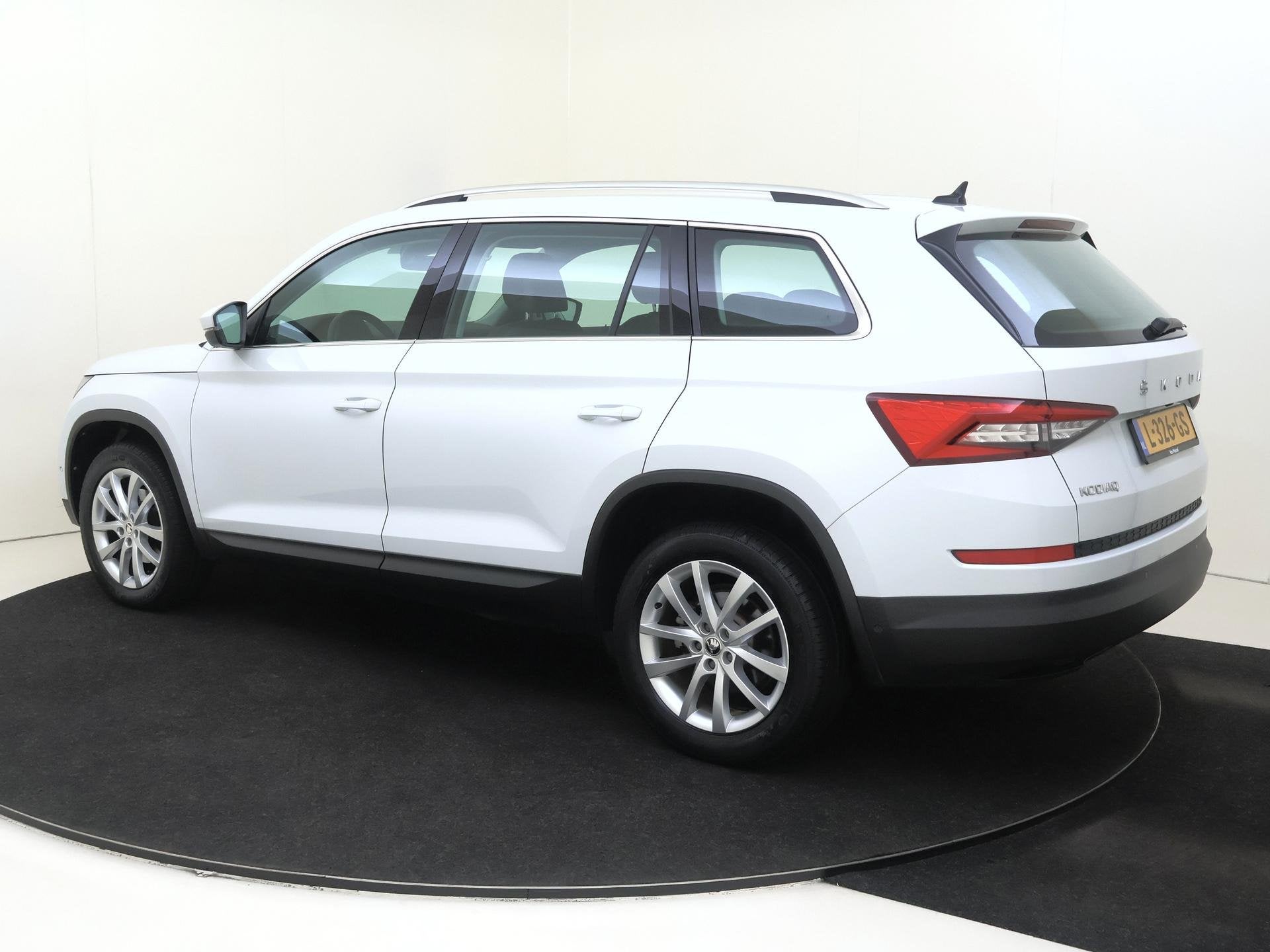 Skoda Kodiaq 1.5 TSI DSG Business Edition Plus 150PK | Navig, Auto's, 4 cilinders, 150 pk, Wit, Origineel Nederlands