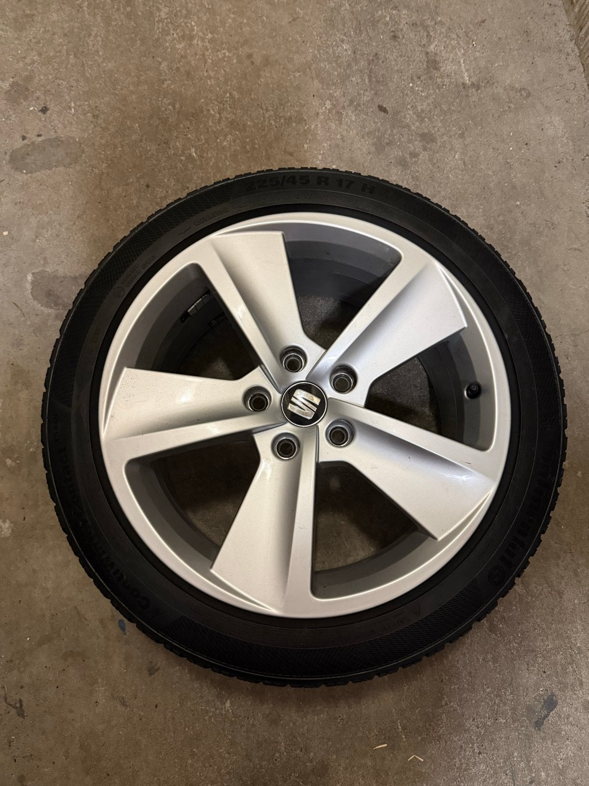 Standaard velgen Seat Leon FR 4x - 225/45 R17, Ophalen, Gebruikt, Banden en Velgen, 17 inch