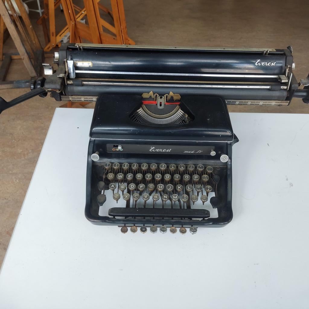 everest model s.t. typemachine met extra getallenreeks, Diversen, Typemachines, Ophalen, Gebruikt