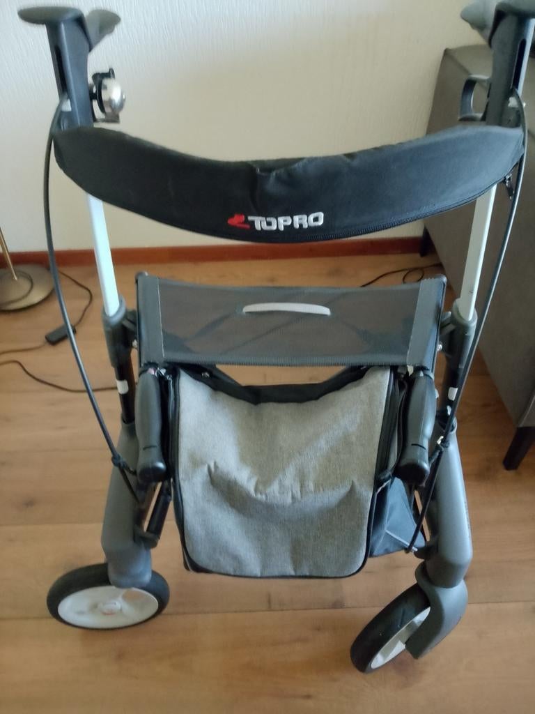 Zo goed als nieuw Topro Troja rollater, Diversen, Ophalen of Verzenden, Zo goed als nieuw