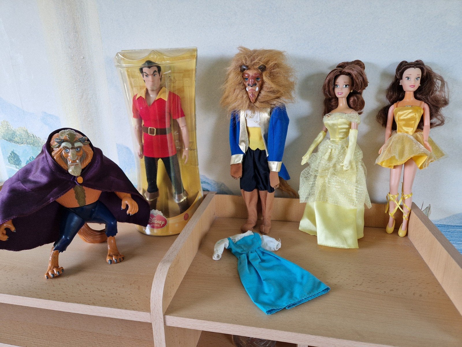 Disney Belle, Beest en Gaston Barbies en poppen, Ophalen of Verzenden, Gebruikt