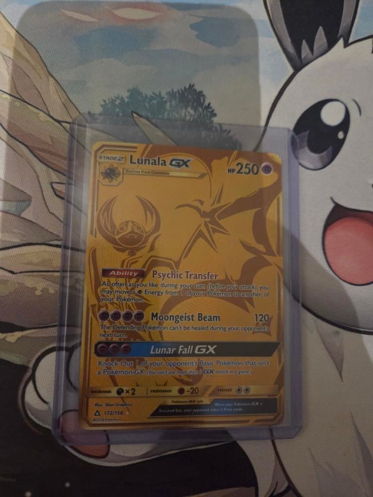 Lunala GX 172/156 Pokémon kaart - beschadigde hoek, Ophalen of Verzenden, Gebruikt, Losse kaart, Foil