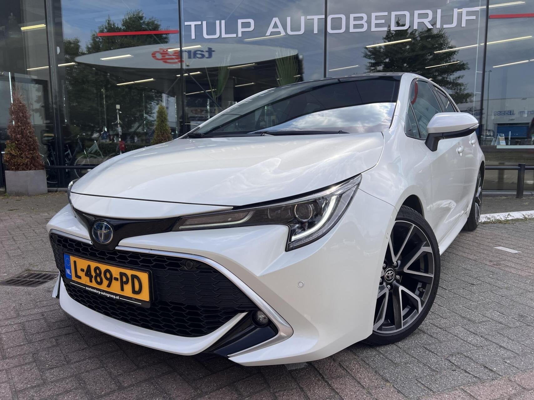 Toyota Corolla 2.0 Hybrid Premium Dealer Topstaat! NL NAP, 450 kg, Gebruikt, 4 cilinders, Corolla