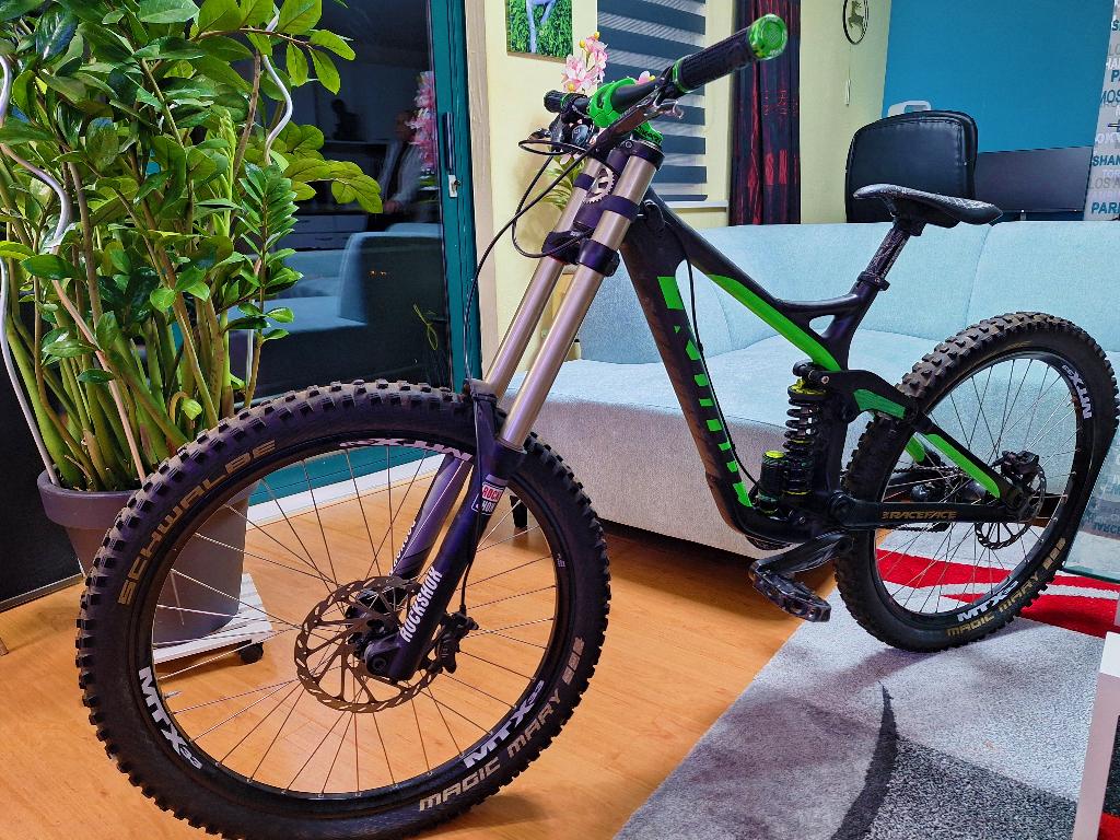 Kona Operator 2014 Carbon M | Downhill Mountainbike | Enduro, Fietsen en Brommers, Zo goed als nieuw, Schijfrem, Ophalen, Overige merken
