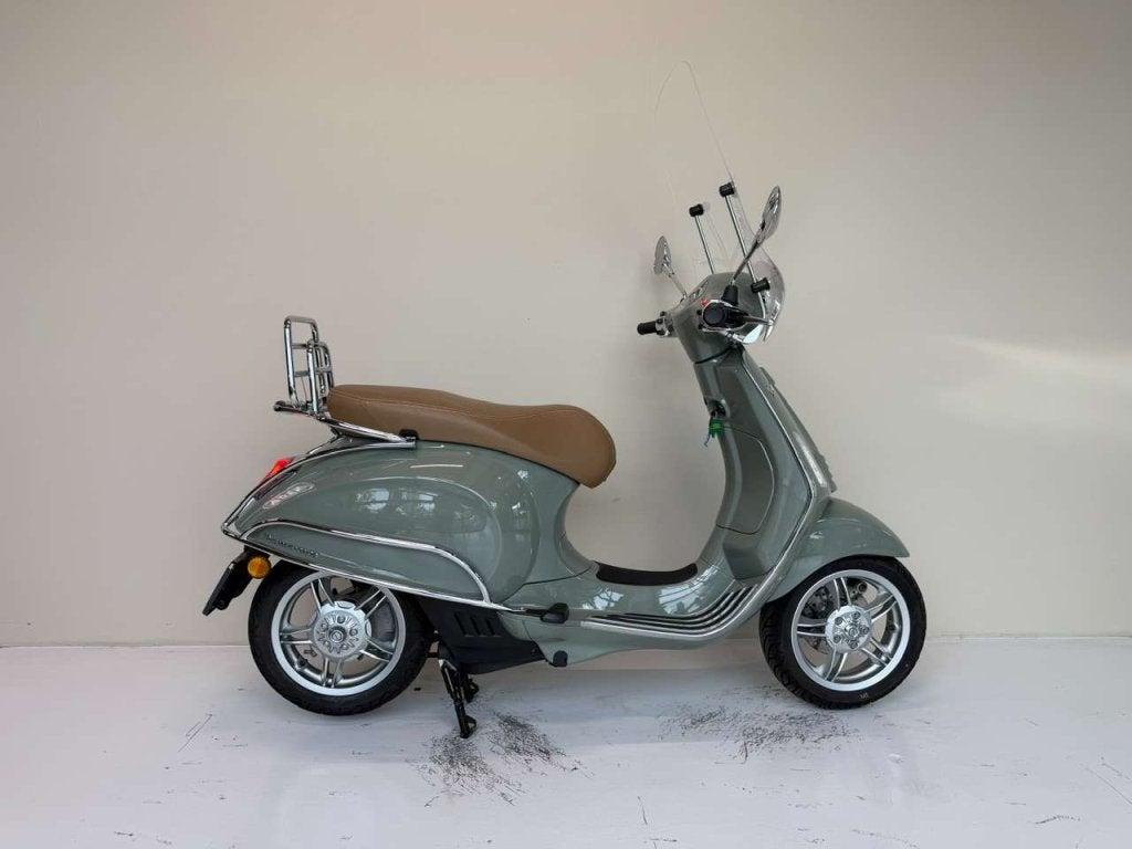 Vespa Primavera Elettrica Misty Pearl Green, BWJ 2024, Niet ingevuld, Gebruikt, Maximaal 45 km/u, Elektrisch