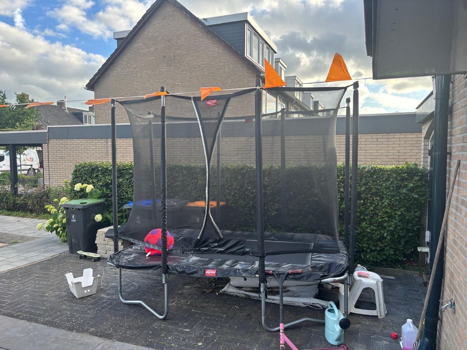 BERG Trampoline, veiligheidsnet en beschermrand zijn kapot, Ophalen, Gebruikt