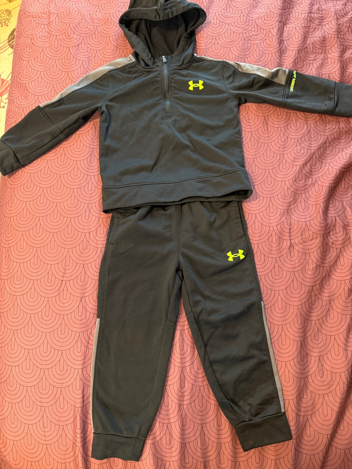 Under Armour trainingspak 18-24 maanden, Ophalen of Verzenden, Gebruikt, Jongetje of Meisje