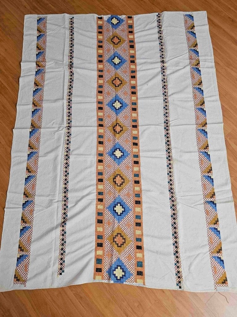 Tafelkleed traditionele vormen 197/147 cm, Gebruikt, Etten-Leur, DJT@dejuistetoon.eu, Ophalen of Verzenden