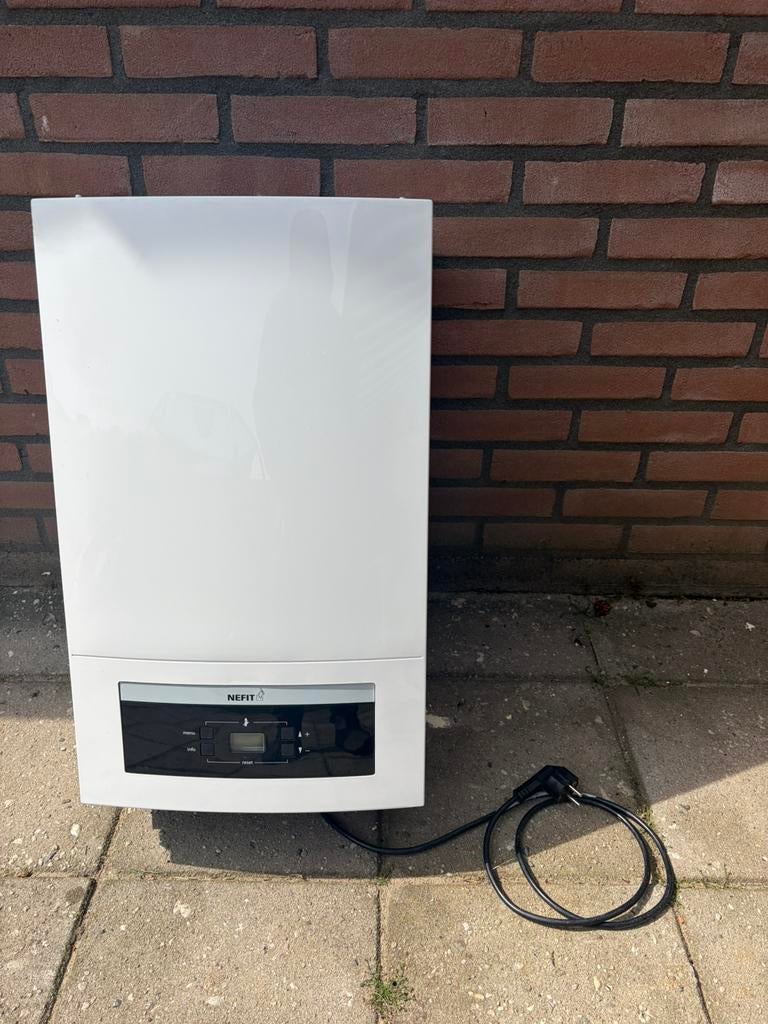 Nefit Proline NxT HRC30 CW5, Ophalen, Geiser, Zo goed als nieuw, Minder dan 20 liter