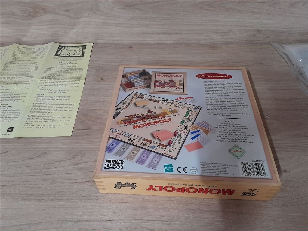 Monopoly in houten kist - s1987, Hobby en Vrije tijd, Gezelschapsspellen | Bordspellen, Verzenden, Zo goed als nieuw